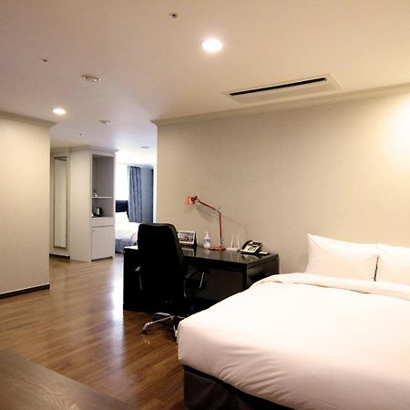 Ramada Hotel And Suites Seoul Namdaemun المظهر الخارجي الصورة