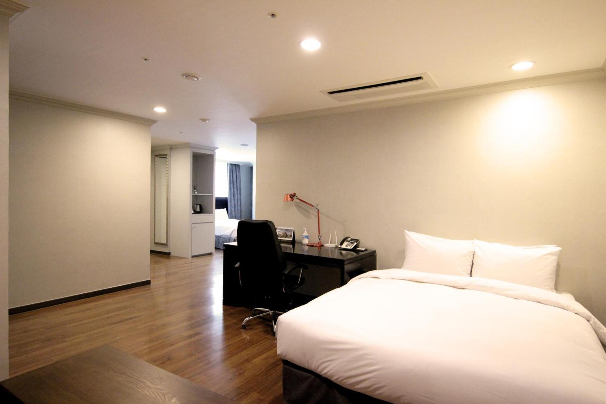 Ramada Hotel And Suites Seoul Namdaemun المظهر الخارجي الصورة